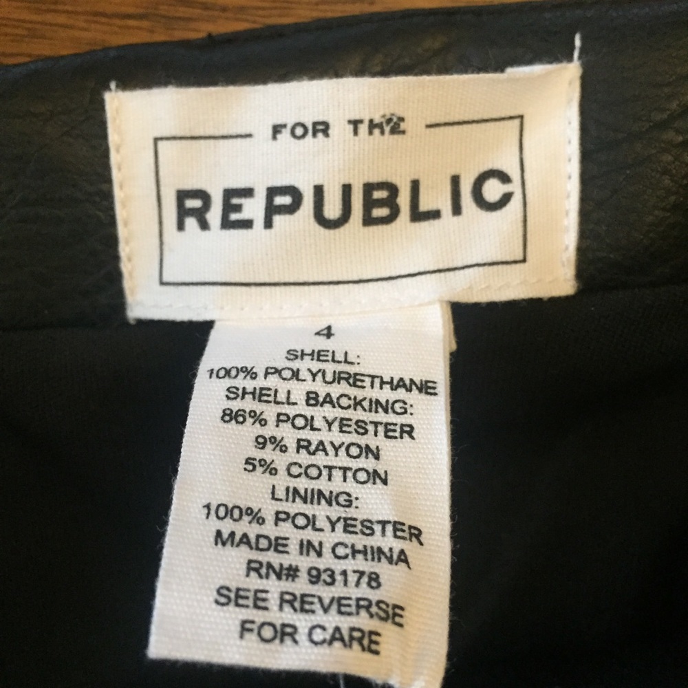 Faux Leather skirt + Embroidery details NWT - Picture 4 of 4